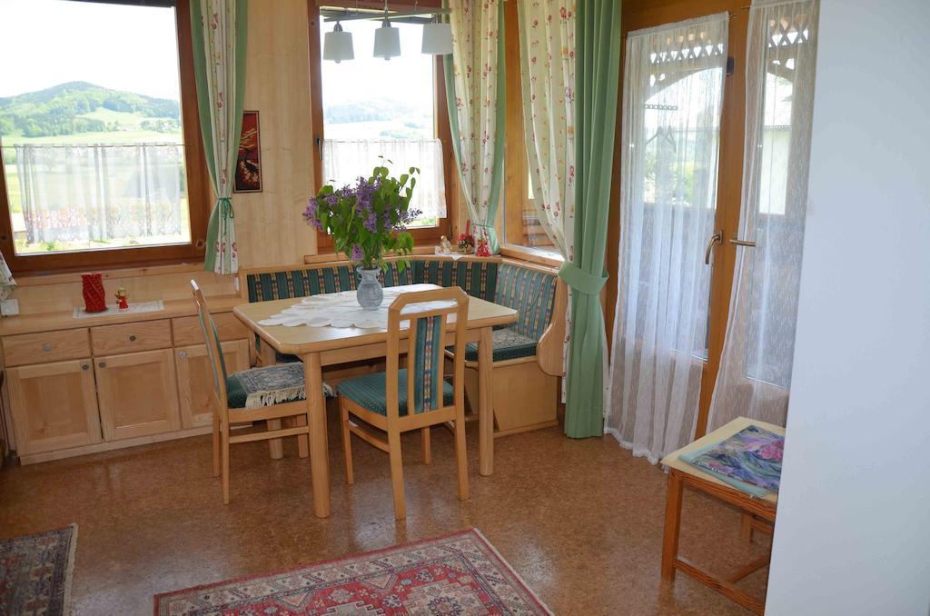 Ferienhaus Mitterbauer Oberhofen am Irrsee Bilik gambar